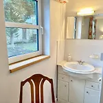 New Tower House - At 10 Pear Tree Court With Parking 度假居 *