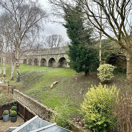 Tatil Evi New Tower House - At 10 Pear Tree Court With Parking *